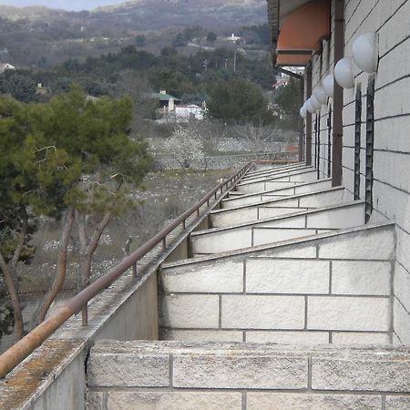 Monte SantʼAngelo Hotel Menta E Rosmarino المظهر الخارجي الصورة