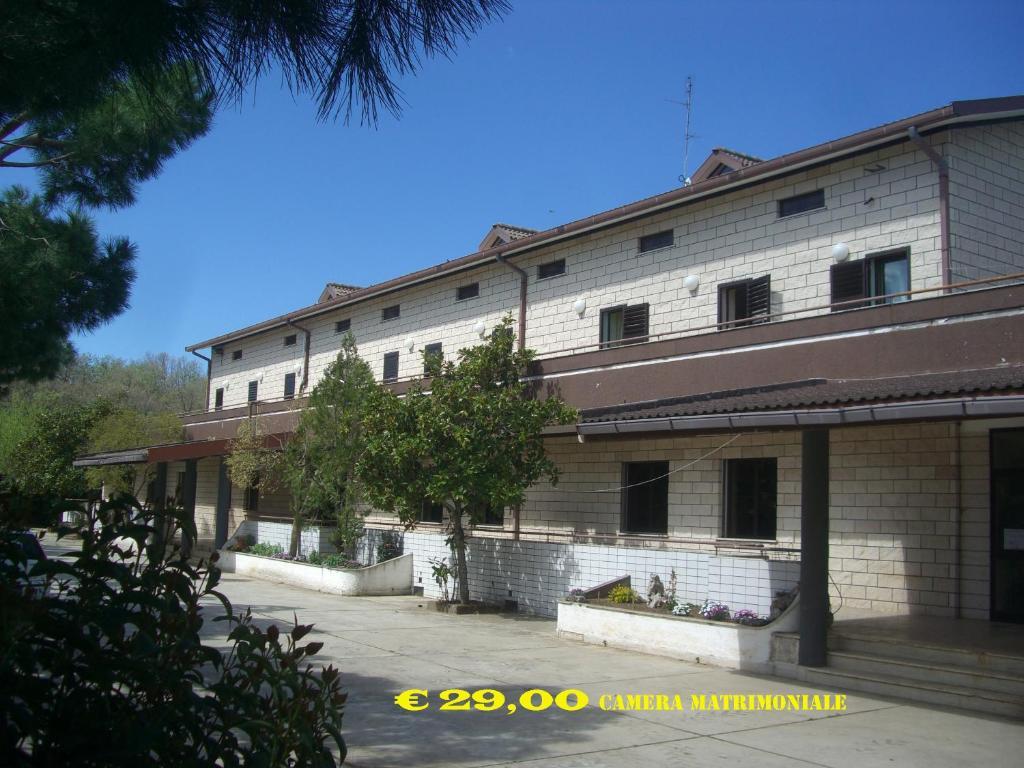 Monte SantʼAngelo Hotel Menta E Rosmarino المظهر الخارجي الصورة