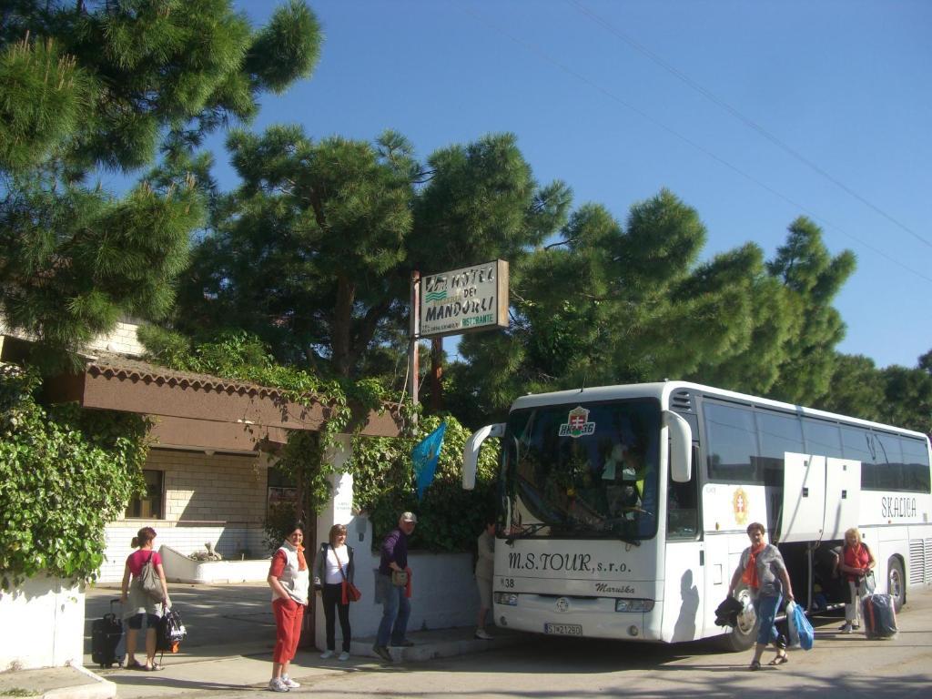 Monte SantʼAngelo Hotel Menta E Rosmarino المظهر الخارجي الصورة