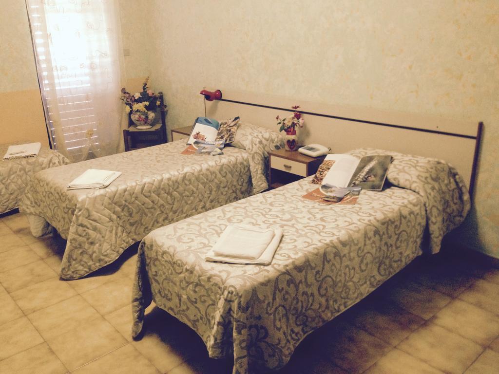 Monte SantʼAngelo Hotel Menta E Rosmarino المظهر الخارجي الصورة