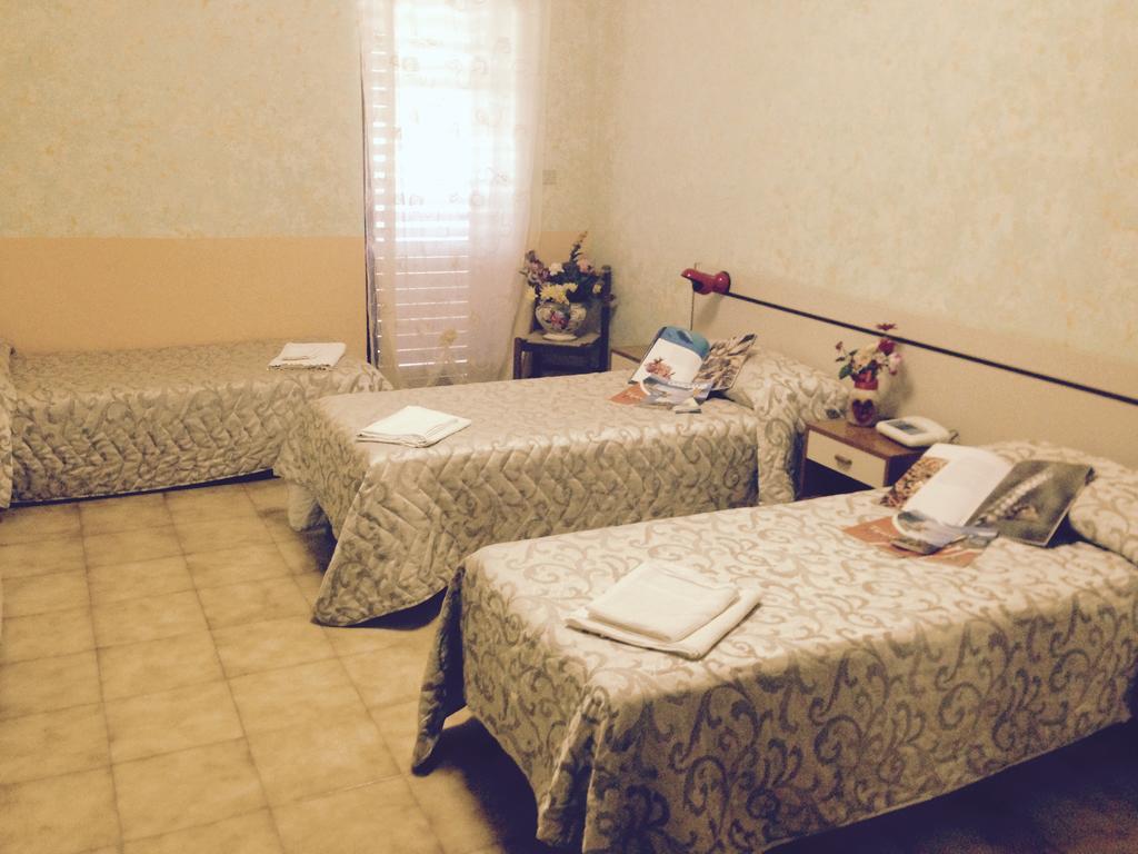 Monte SantʼAngelo Hotel Menta E Rosmarino المظهر الخارجي الصورة