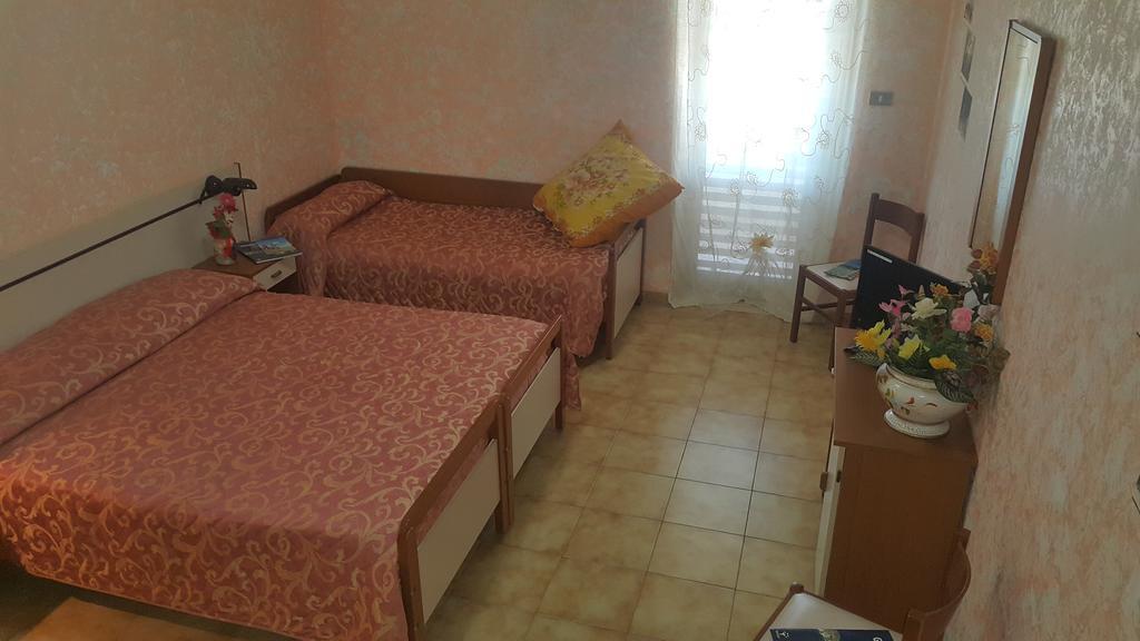 Monte SantʼAngelo Hotel Menta E Rosmarino المظهر الخارجي الصورة