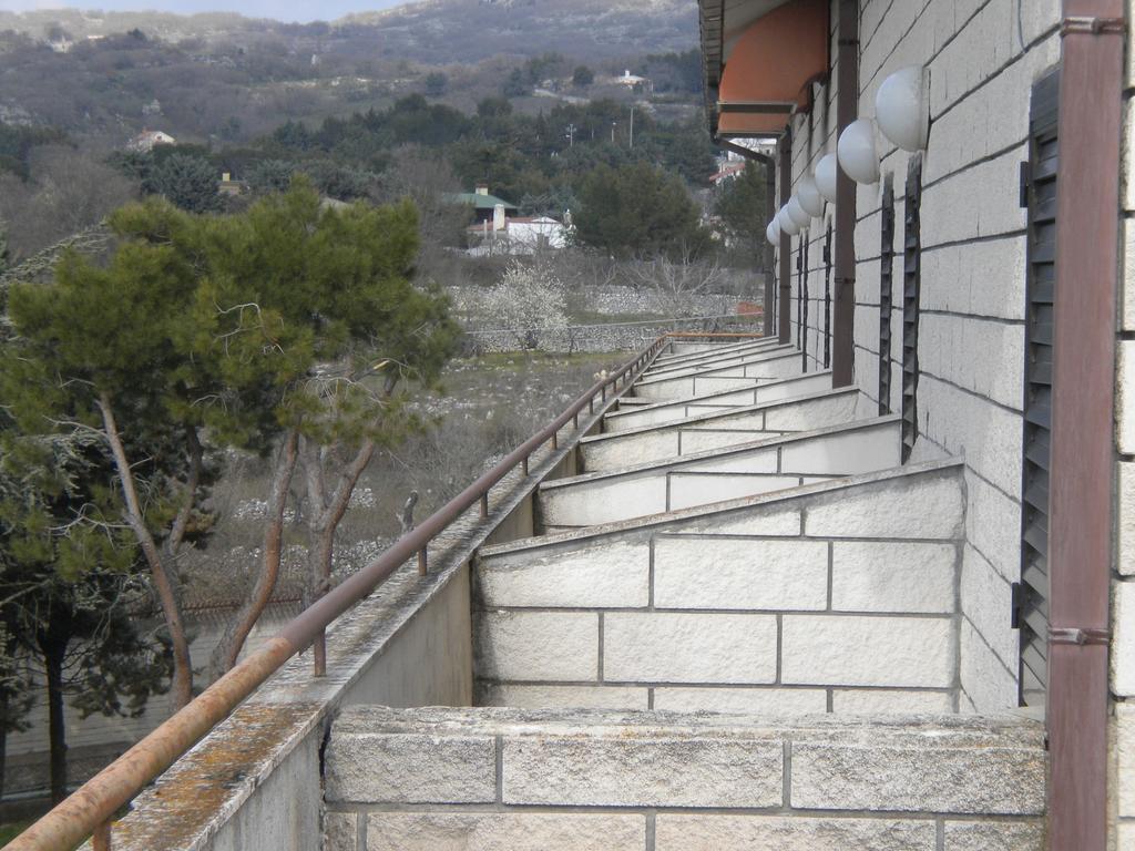 Monte SantʼAngelo Hotel Menta E Rosmarino المظهر الخارجي الصورة