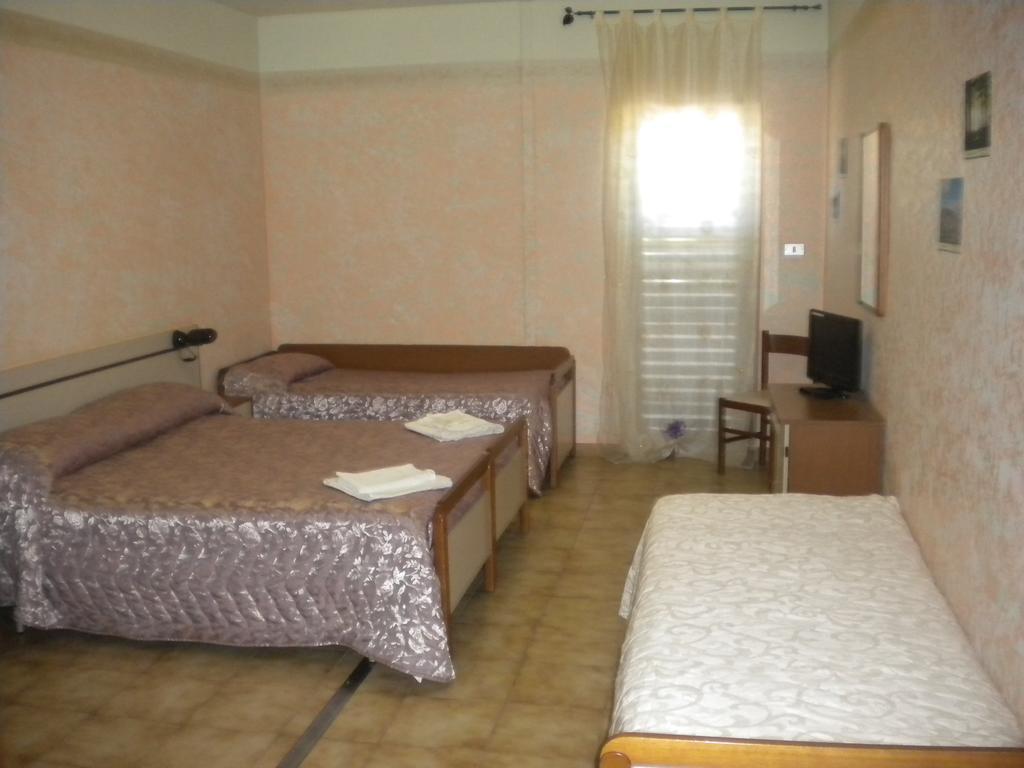 Monte SantʼAngelo Hotel Menta E Rosmarino المظهر الخارجي الصورة